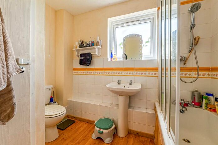 3 Bedroom Terraced House For Sale In Orrian Close, Stratford-Upon-Avon, CV37