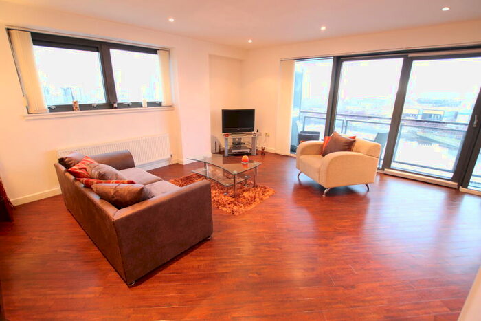 2 Bedroom Flat To Rent In Meadowside Quay Square, Glasgow Harbour, G11