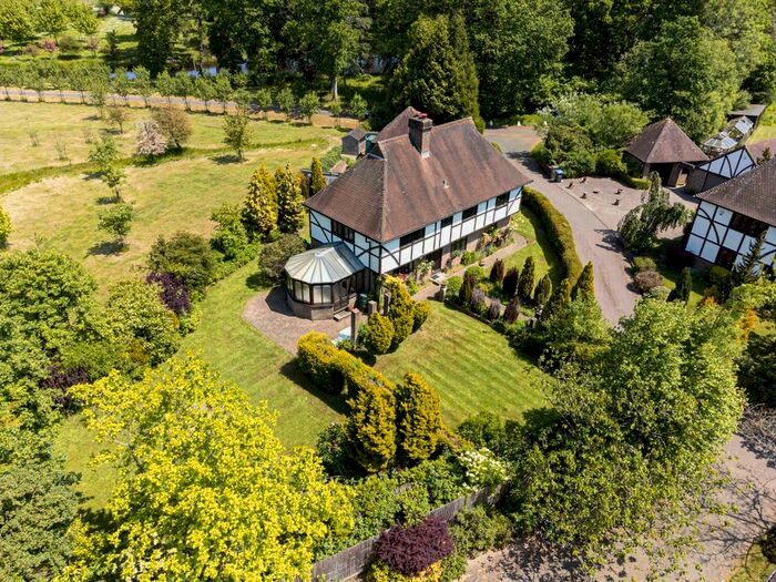 4 Bedroom Detached House For Sale In East Street, Turners Hill, RH10