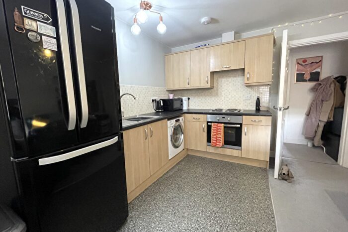 2 Bedroom Terraced House To Rent In Student Housing - Robey Court, - Bed, LN5