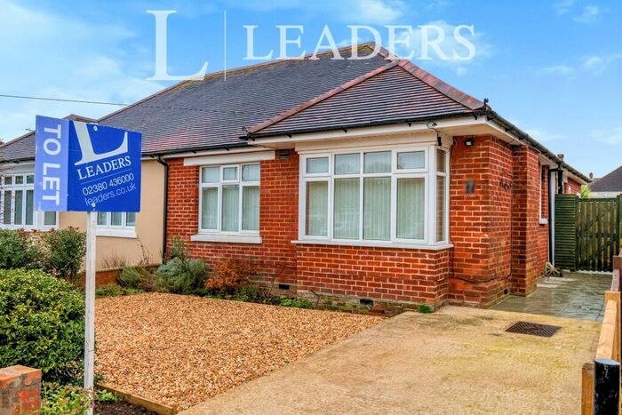 2 Bedroom Bungalow To Rent In Cleethorpes Road, Sholing, Southampton, SO19