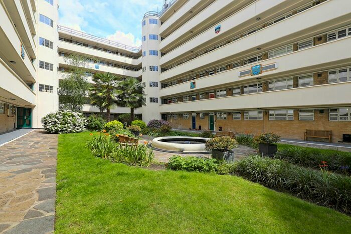 Studio To Rent In Sheen Road, Richmond, TW9