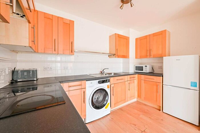 1 Bedroom Flat To Rent In Sheerness Mews, Silvertown, London, E16