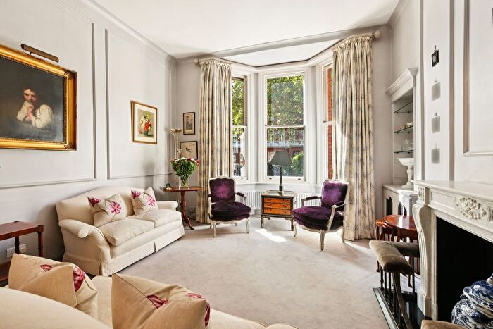 3 Bedroom Terraced House For Sale In Cheyne Gardens, London, SW3