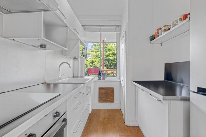 2 Bedroom Flat For Sale In Cherry Garden House, Cherry Garden Street, SE16