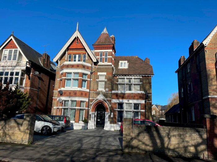 1 Bedroom Flat To Rent In North Common Road, Ealing, London, W5