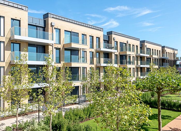 2 Bedroom Flat For Sale In Central Avenue, Fulham, SW6