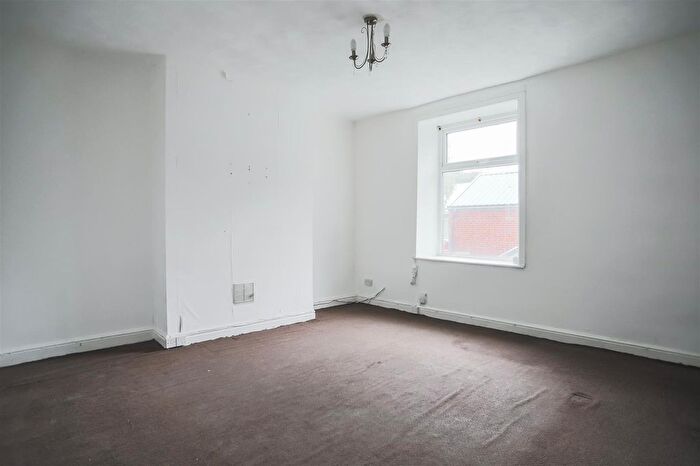 3 Bedroom Property To Rent In Taylor Street, Rossendale, BB4