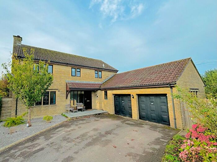 5 Bedroom Detached House For Sale In Freame Way, Gillingham, Dorset, SP8