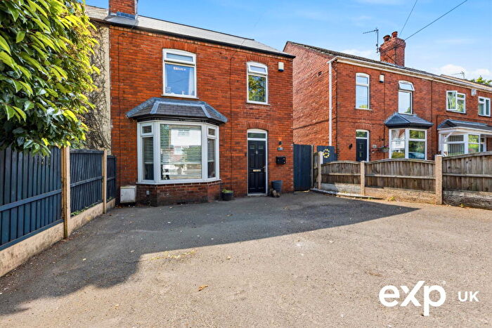 3 Bedroom Semi-Detached House For Sale In Leeming Lane South, Mansfield Woodhouse, NG19