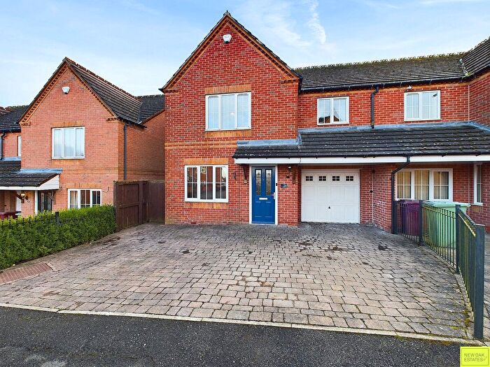 3 Bedroom Semi-Detached House For Sale In Sutton View, Temple Normanton, S42
