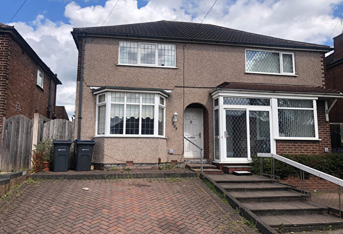 2 Bedroom Semi-Detached House To Rent In Dyas Road, Birmingham, West Midlands, B44