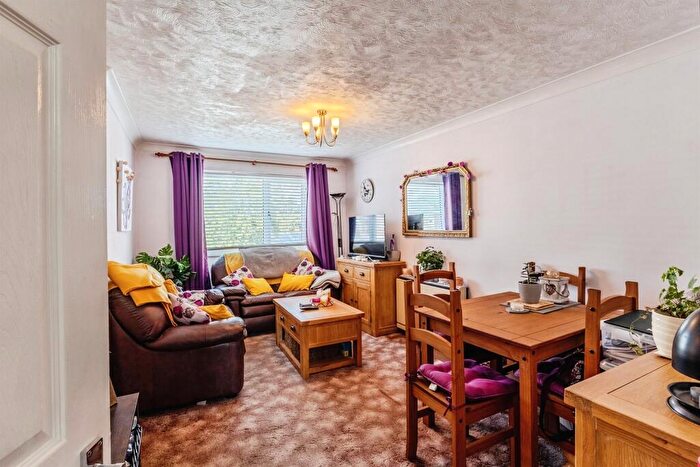 1 Bedroom Apartment For Sale In Clay Pit Piece, Saffron Walden, CB11