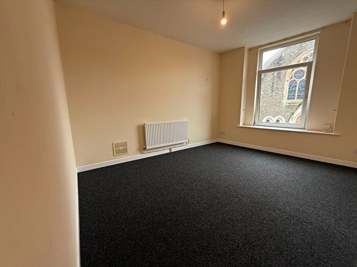 2 Bedroom Flat To Rent In Cowell Street, Llanelli, SA15