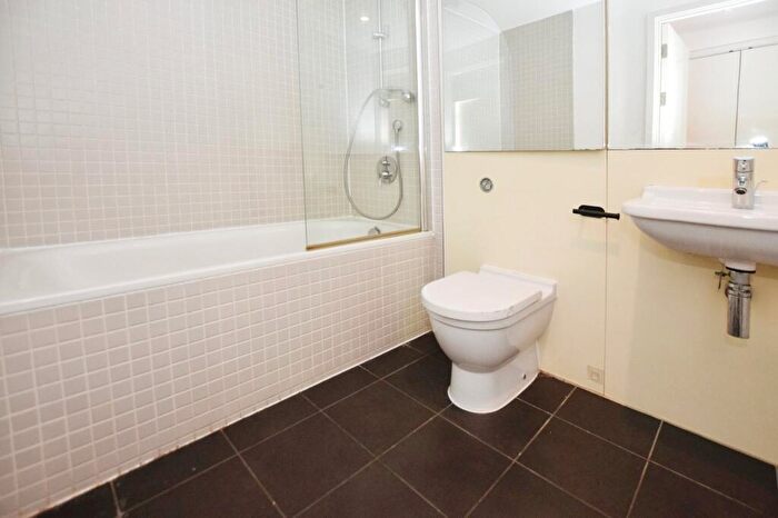 1 Bedroom Flat To Rent In Beetham Tower, Deansgate, Manchester, M3