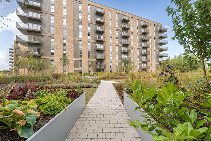 2 Bedroom Apartment To Rent In Flagstaff Road, Reading, Berkshire, RG2