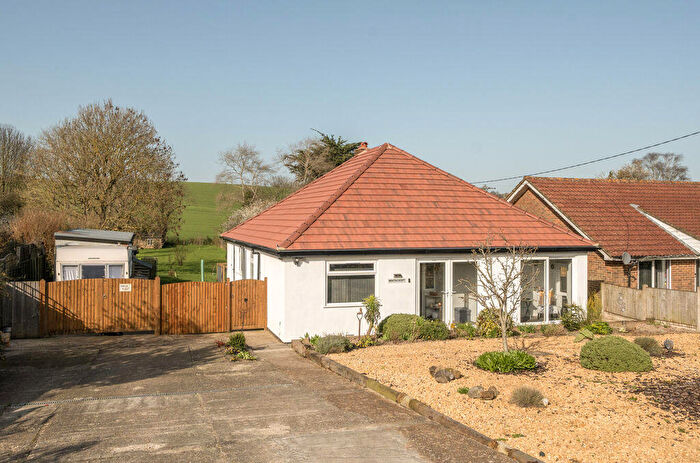 3 Bedroom Bungalow For Sale In Crete Road West, Hawkinge, CT18