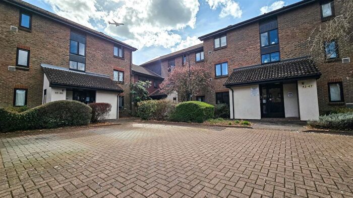 1 Bedroom Flat To Rent In Braybourne Drive, Isleworth, TW7