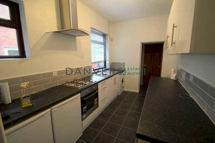 4 Bedroom Terraced House To Rent In Vaughan Street, Leicester, LE3
