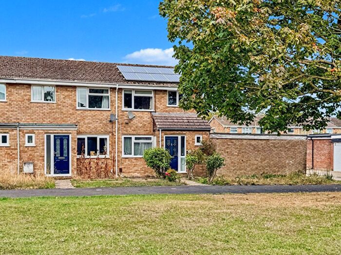 3 Bedroom End Of Terrace House For Sale In Boucher Close, Grove, OX12
