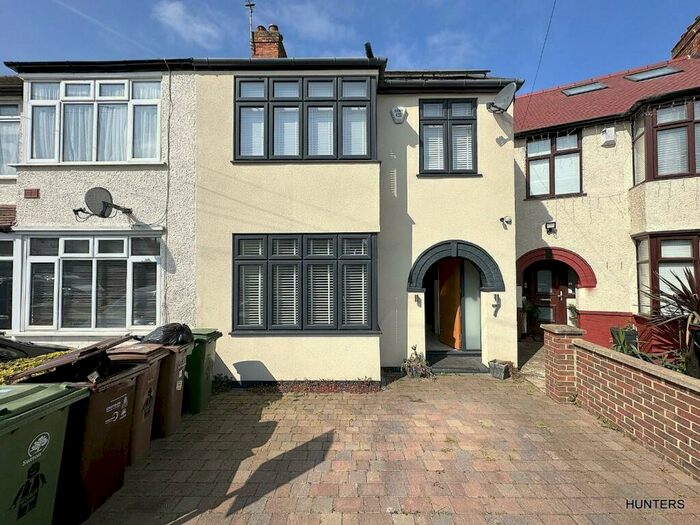 4 Bedroom End Of Terrace House To Rent In Morley Road, Sutton, SM3