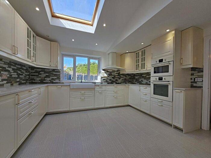 5 Bedroom Semi-Detached House To Rent In St Peters Gardens, Weston Favell, Northampton, NN3