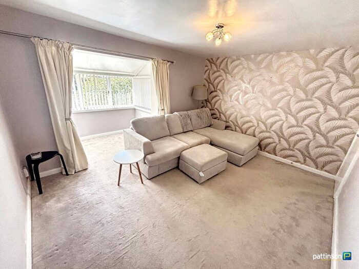 2 Bedroom Maisonette For Sale In Kirkwood Drive, Newcastle Upon Tyne, Tyne And Wear, NE3