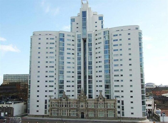 1 Bedroom Apartment For Sale In Bute Terrace, Cardiff, CF10