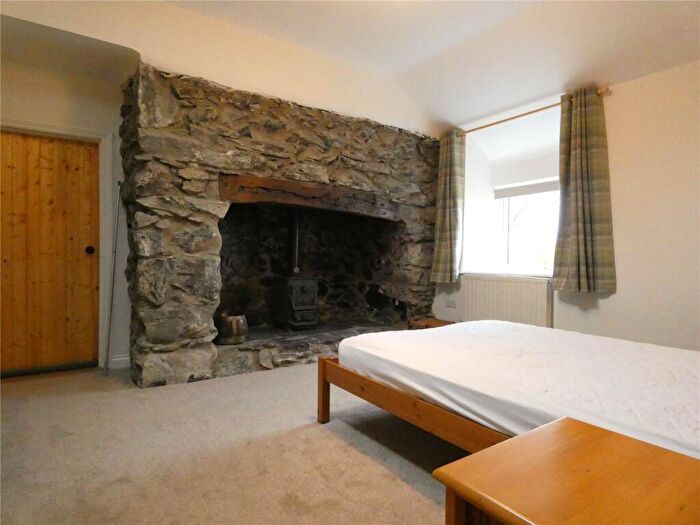 2 Bedroom Bungalow To Rent In Waunfawr, Caernarfon, Gwynedd, LL55