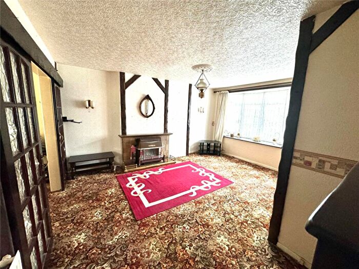 3 Bedroom Semi-Detached House For Sale In Yewdale Crescent, Coventry, West Midlands, CV2