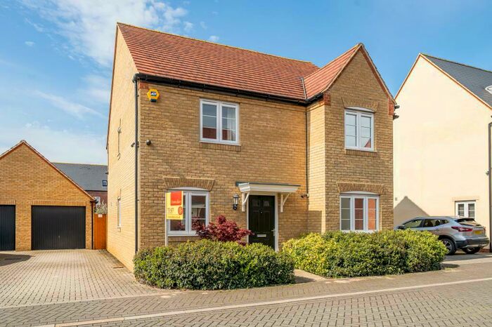 4 Bedroom Detached House To Rent In Wetherby Road, Bicester, OX26