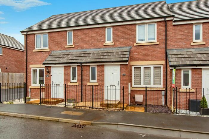 3 Bedroom Terraced House To Rent In Kingfisher Drive, Yeovil, Somerset, BA22