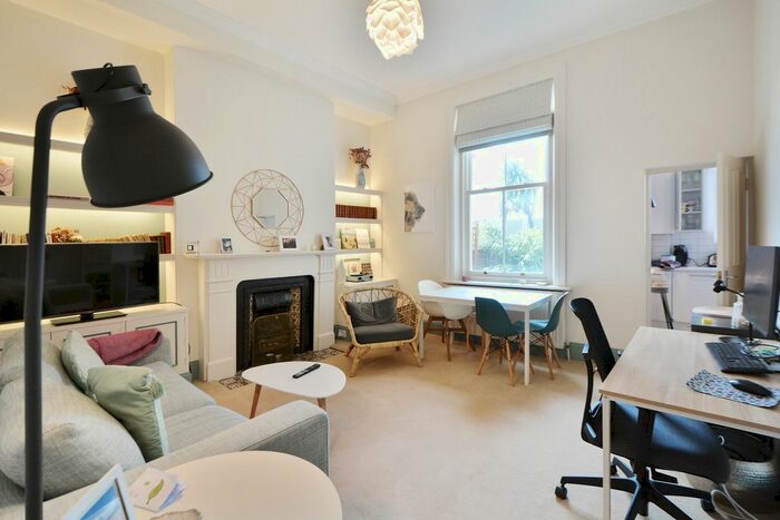1 Bedroom Flat To Rent In Philbeach Gardens, London, SW5