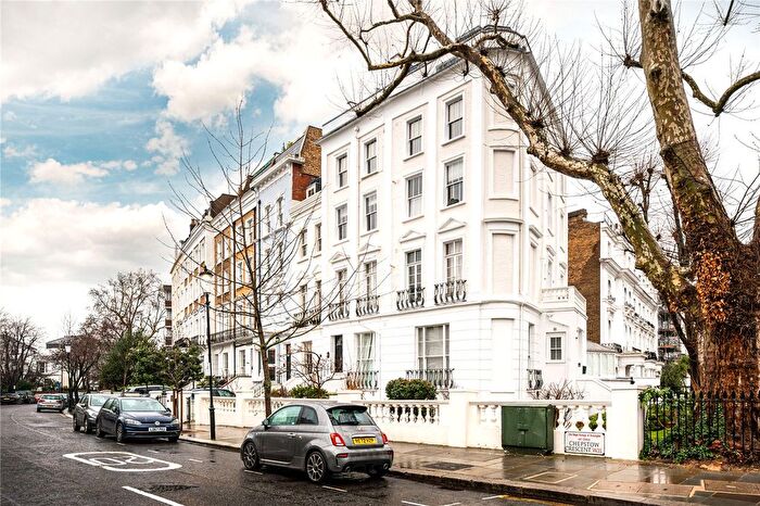 1 Bedroom Flat For Sale In Chepstow Crescent, Notting Hill, London, W11