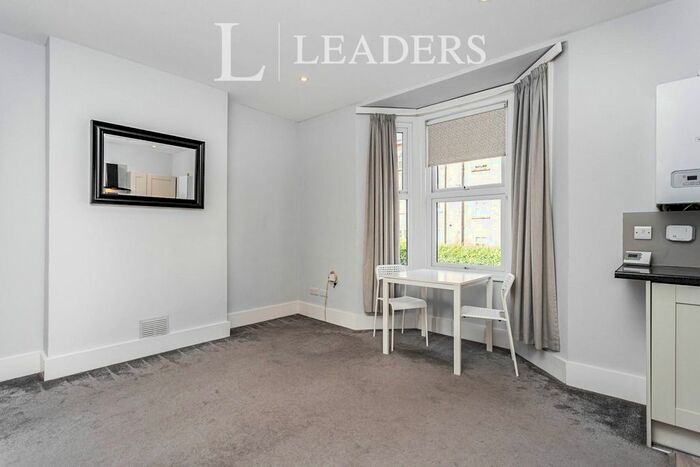 1 Bedroom Flat To Rent In Boltro Road, Haywards Heath, RH16