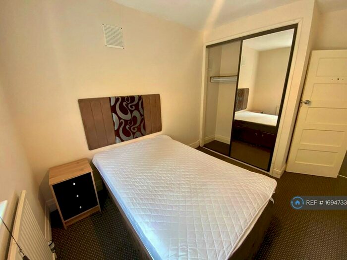 5 Bedroom Flat To Rent In Sir Harrys Road, Birmingham, B5