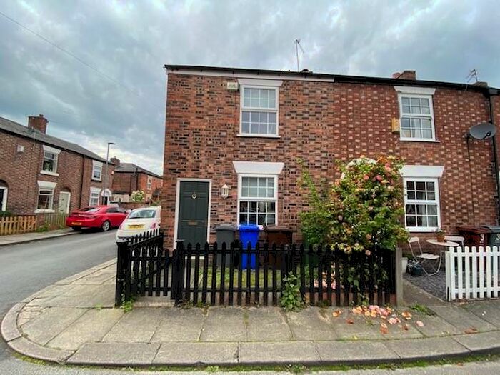 2 Bedroom House To Rent In Davenfield Grove, Didsbury Village, Manchester, M20
