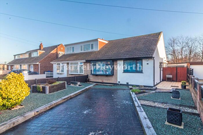 2 Bedroom Bungalow For Sale In Cotswold Road, Blackpool, FY2