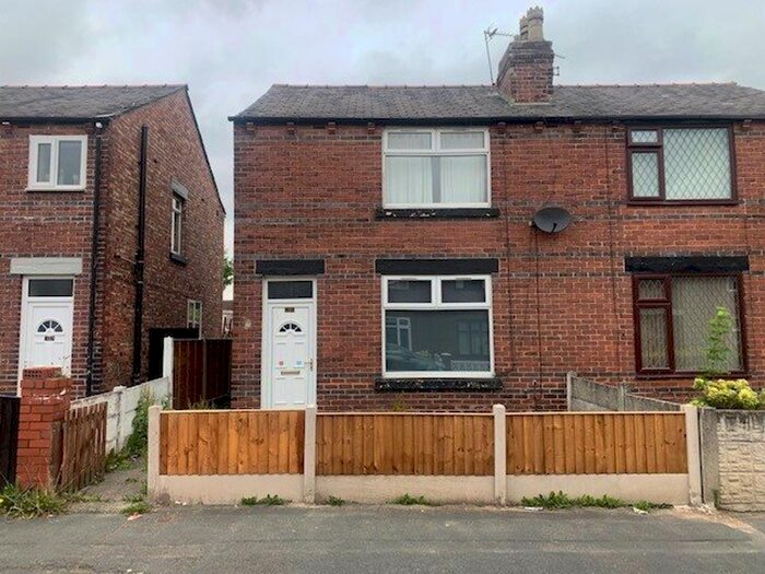 3 Bedroom Semi-Detached House To Rent In New Street, Platt Bridge, Wigan, WN2
