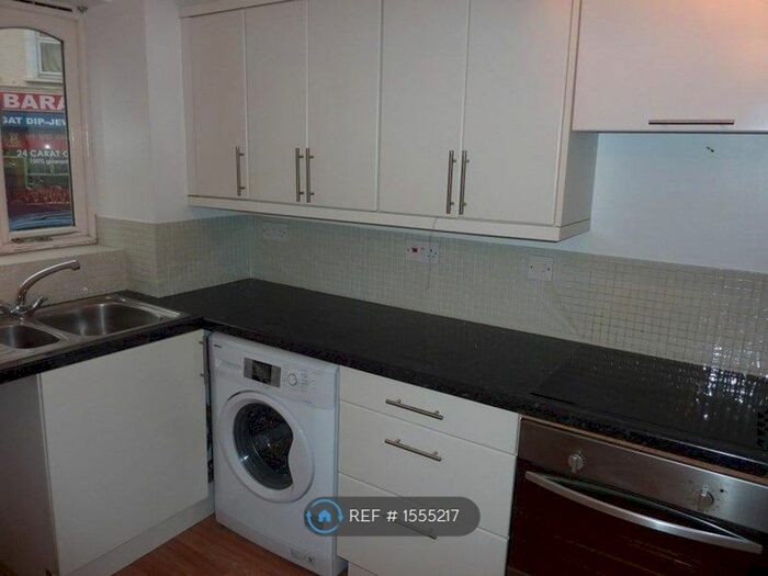 1 Bedroom Flat To Rent In Ascot Court, Aldershot, GU11