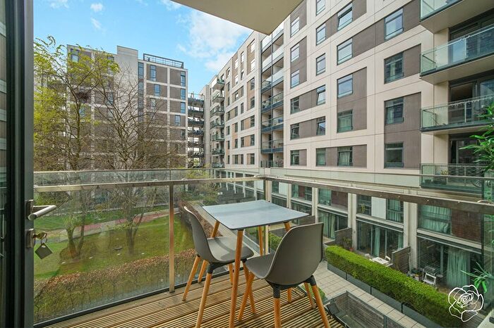 2 Bedroom Flat For Sale In Titian Heights, Scarlet Close, Stratford, E20