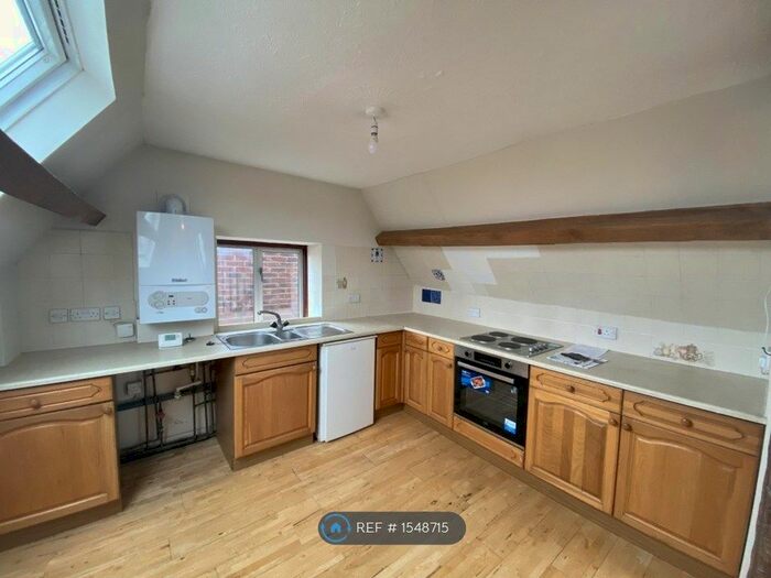 1 Bedroom Flat To Rent In Salisbury Street, Shaftesbury, SP7