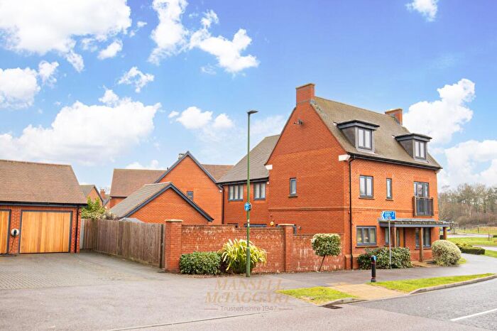 4 Bedroom Semi-Detached House For Sale In Bellevue Farm Road, Pease Pottage, RH11