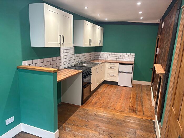 2 Bedroom Maisonette To Rent In High Street, Lewes, BN7