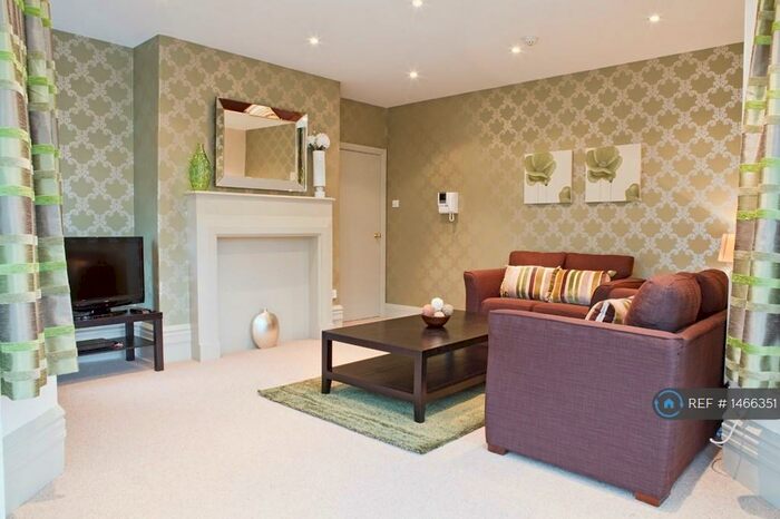 1 Bedroom Flat To Rent In Langcliffe Avenue East, Harrogate, HG2