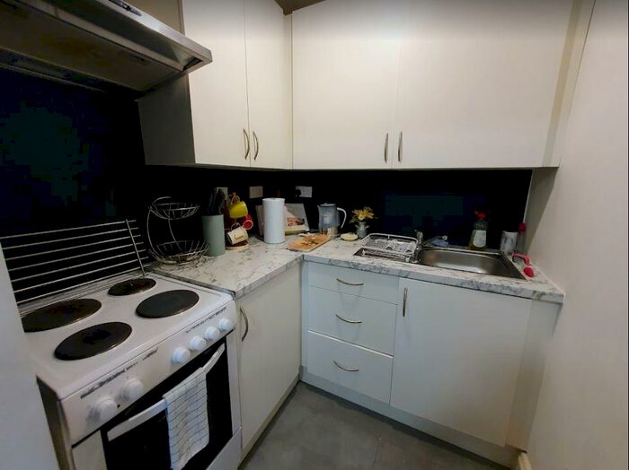 1 Bedroom Apartment To Rent In Hilden Drive, Tilehurst, RG31