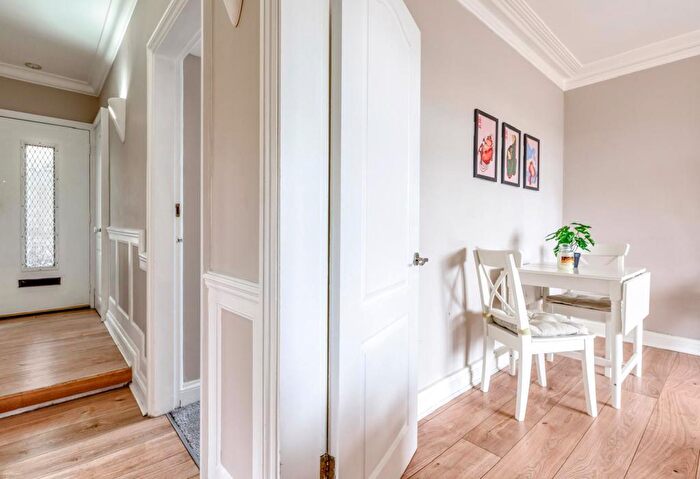 2 Bedroom Flat To Rent In Broomfield House, Stanmore Hill, Stanmore, Greater London, HA7