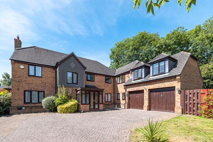 5 Bedroom Detached House For Sale In Bilbrook Lane, Milton Keynes, MK4