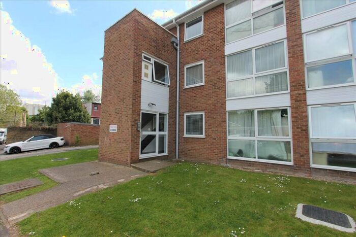 2 Bedroom Flat To Rent In All Saints Close, London, N9