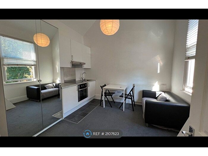 Studio To Rent In Uxbridge Road, London, W5